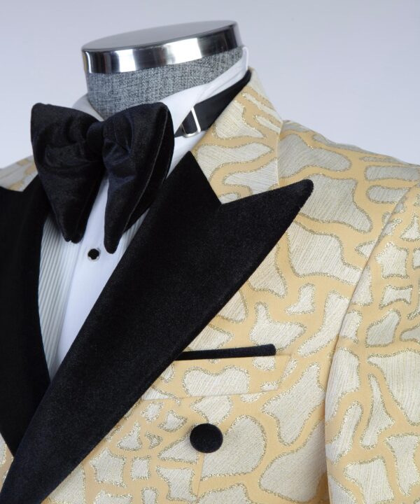 Velvet Collar Tuxedo - Image 3